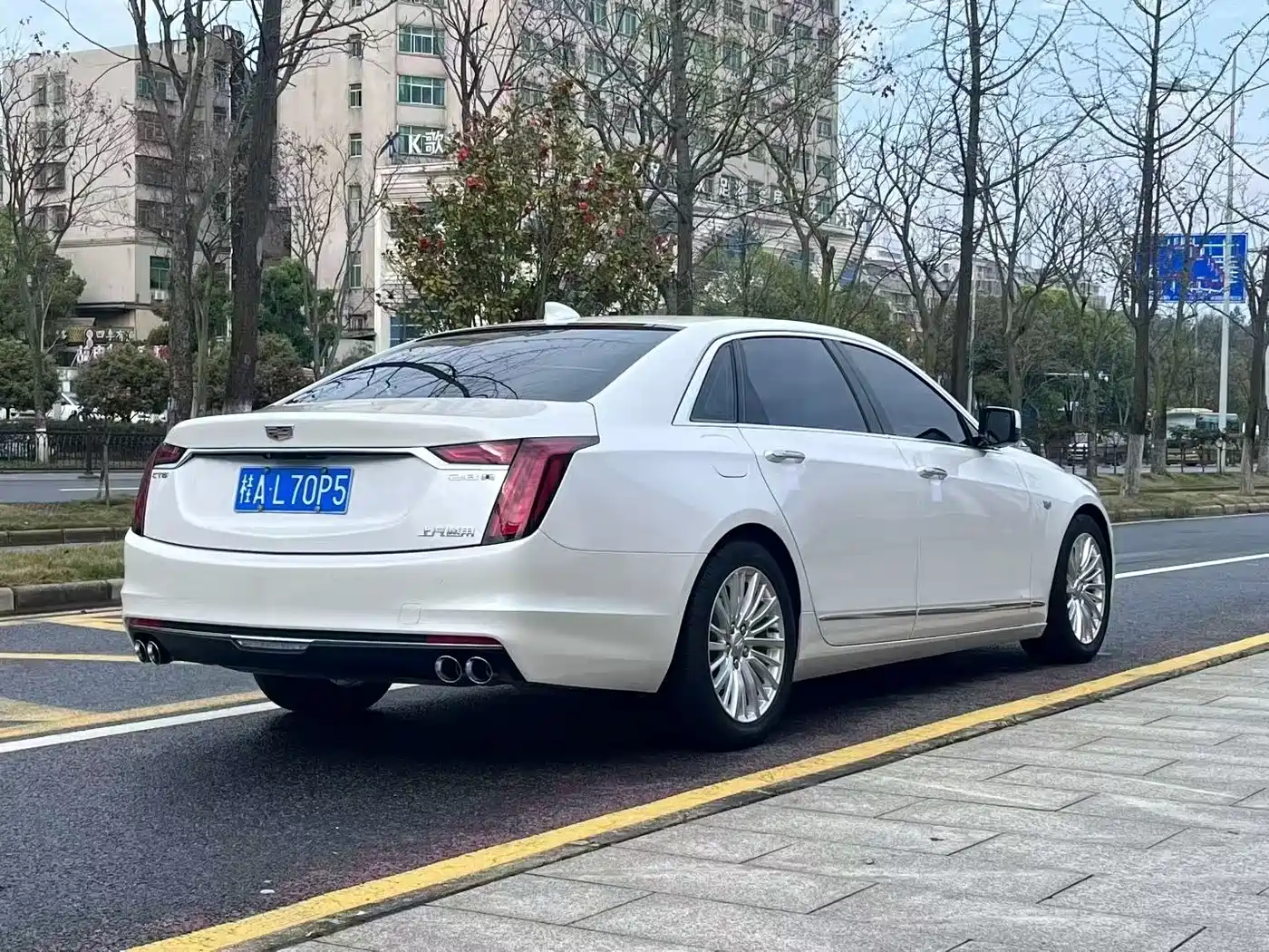 CADILLAC CT6