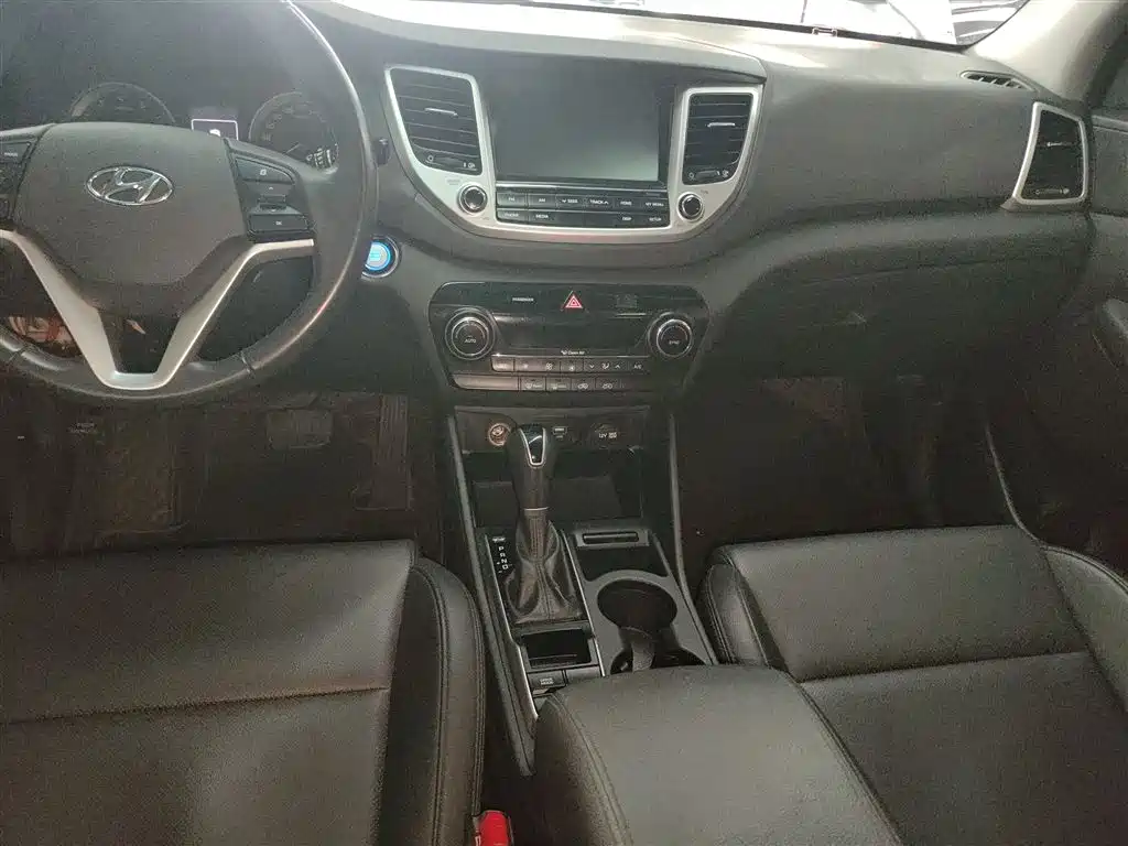 Hyundai Tucson 2015 1.6T Dual Clutch 2WD Smart фото 13