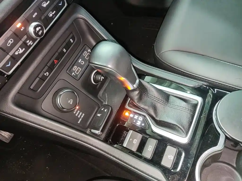Jeep Grand Commander 2019 2018 2.0T AWD Ultimate Edition (China V)