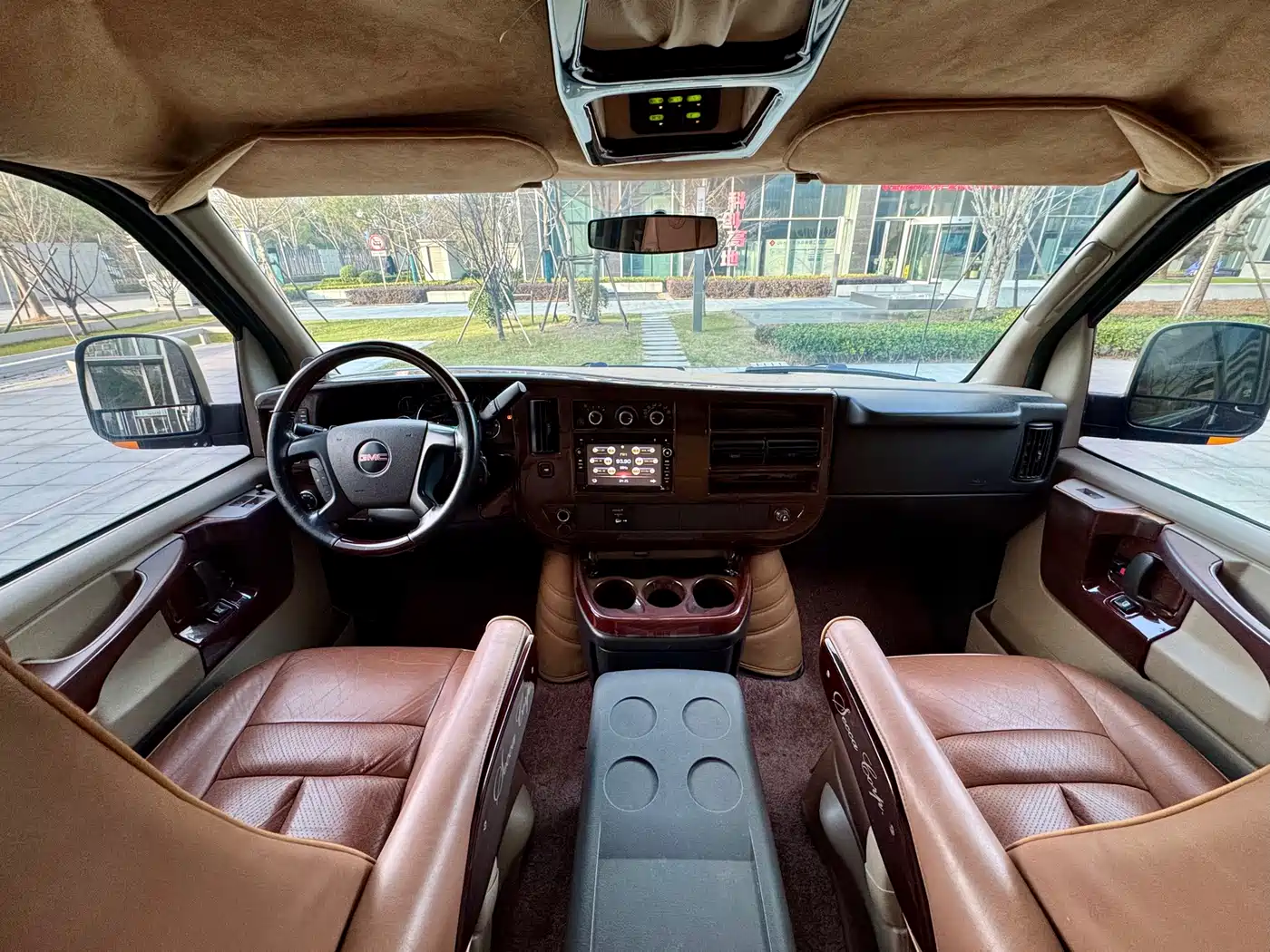 GMC Savana 2015 2015 6.0L G660L 2WD Elegance Edition
