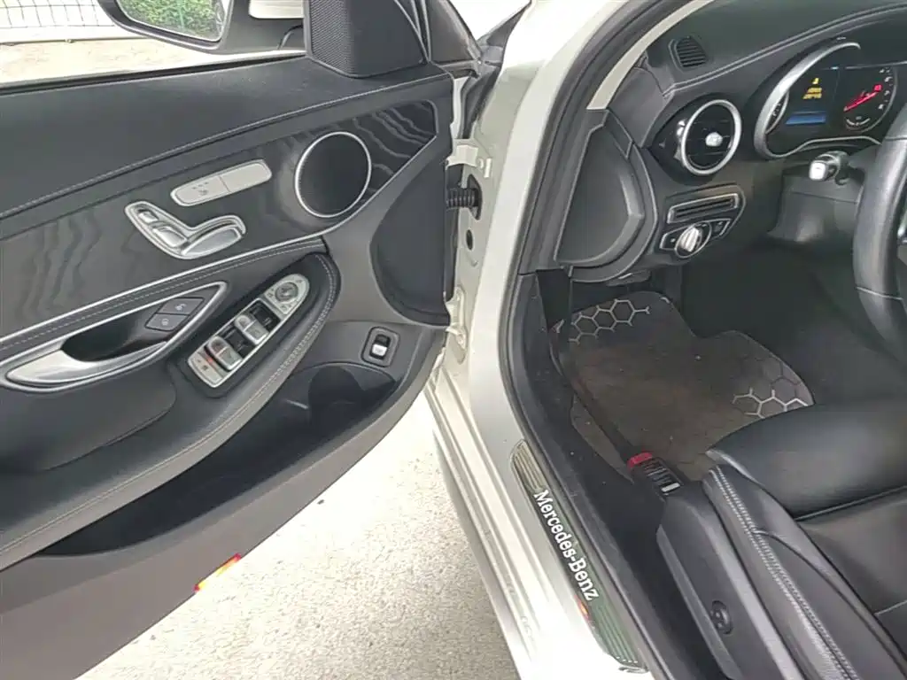 Mercedes-Benz C-Class 2019 C 260 L Sport фото 16