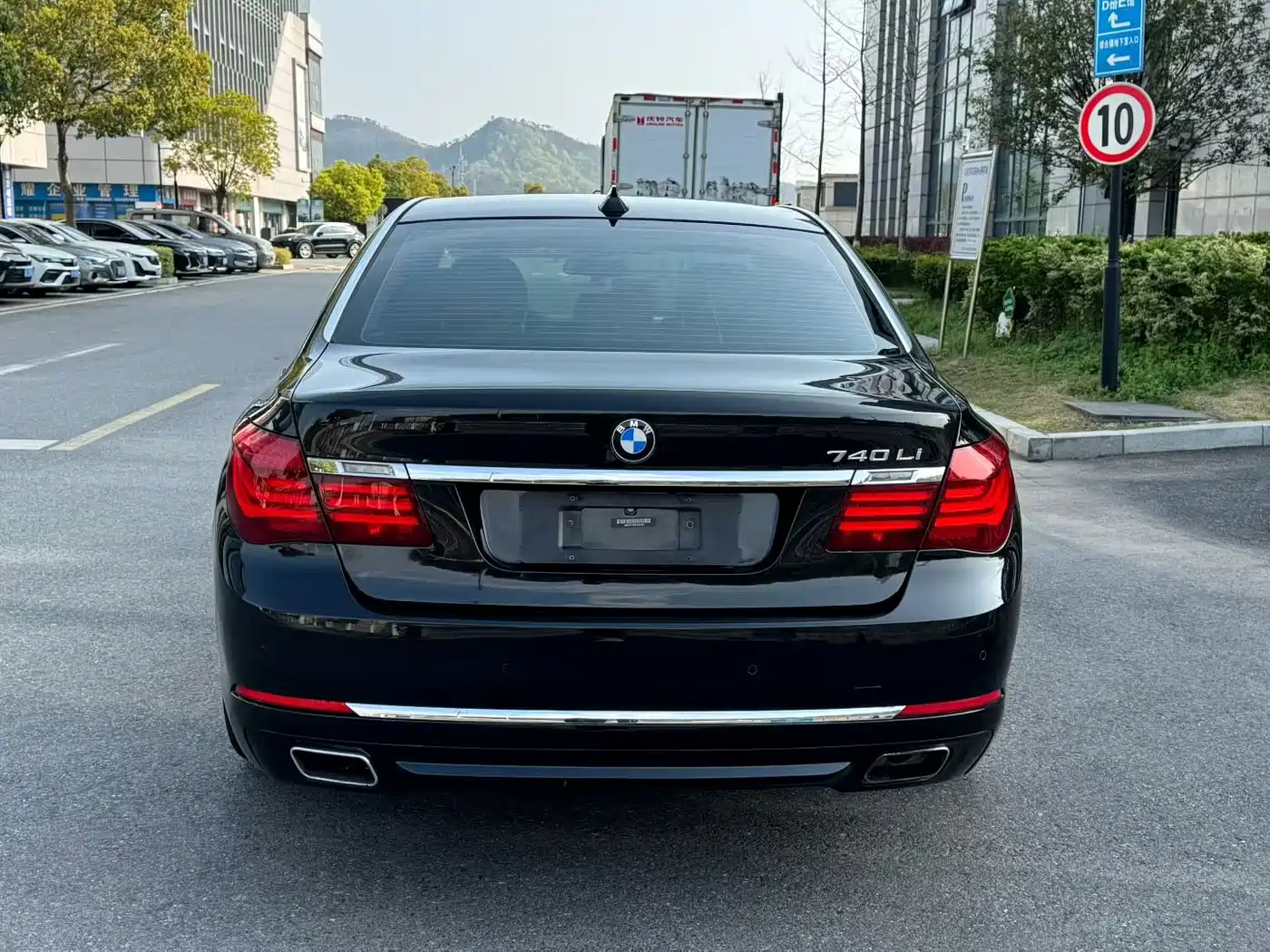 BMW 7 Series 2013 Model 740Li Leading фото 4
