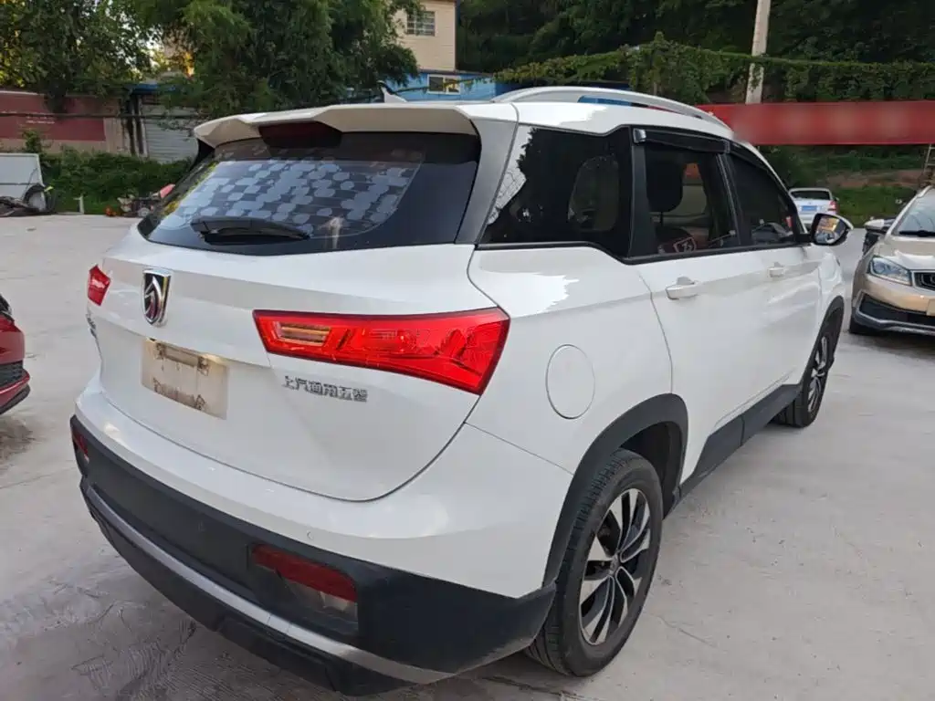 Baojun 530 2020 2020 1.5T Manual Luxury 7-seater