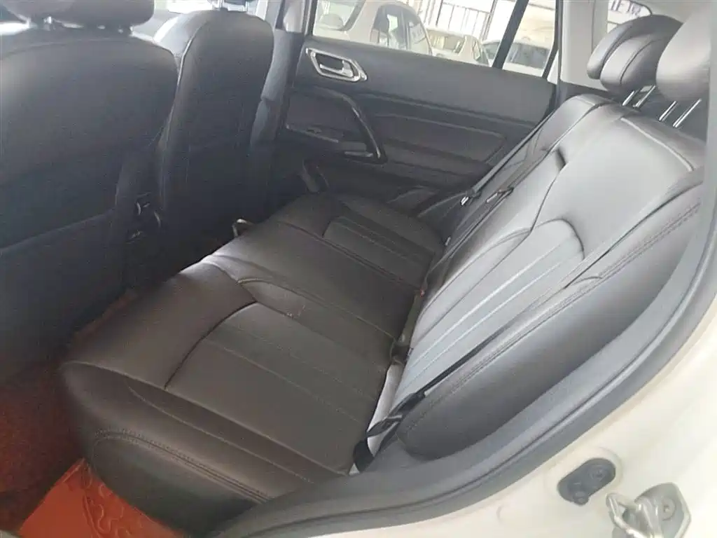 GAC Trumpchi Trumpchi GS4 2018 235T Automatic 2WD Luxury Smart Connect Million Commemorative Edition фото 17