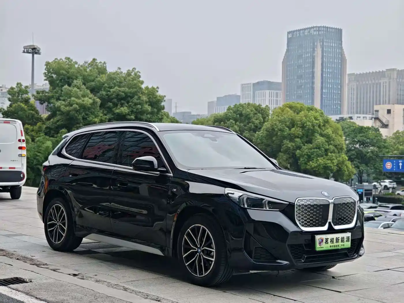 BMW iX1 2025 2025 eDrive25L M Sport Package