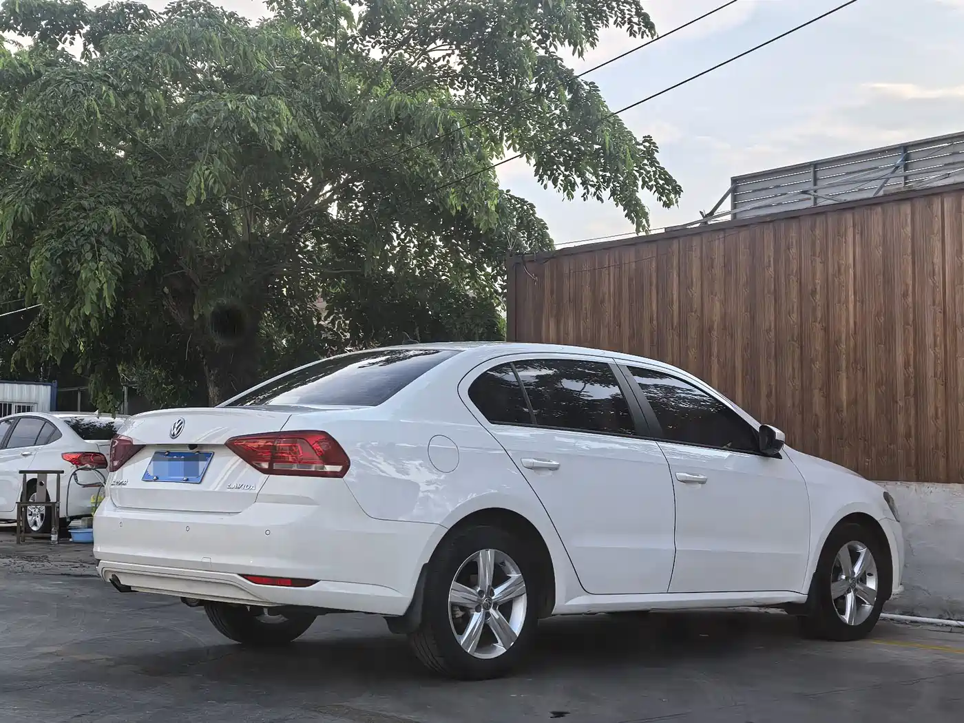 Volkswagen Lavida 2017 1.6L Automatic Trend Edition фото 7