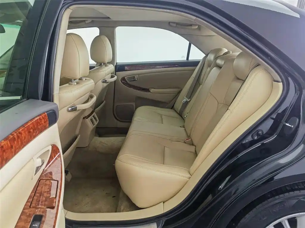 Toyota Crown 2007 2.5L Royal Special Edition фото 15