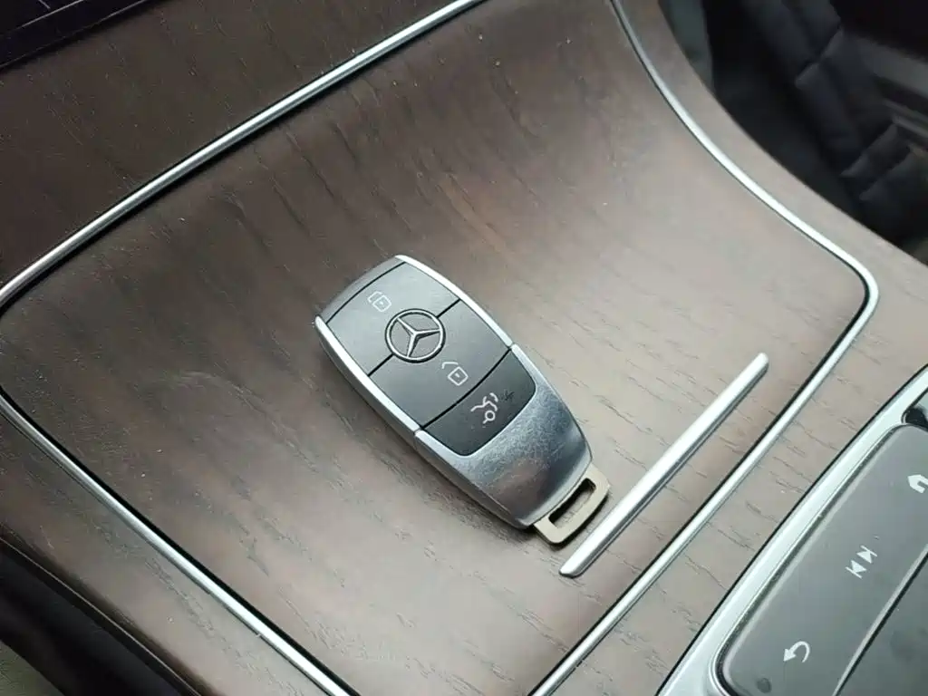 Фото 12 - Mercedes-Benz GLC