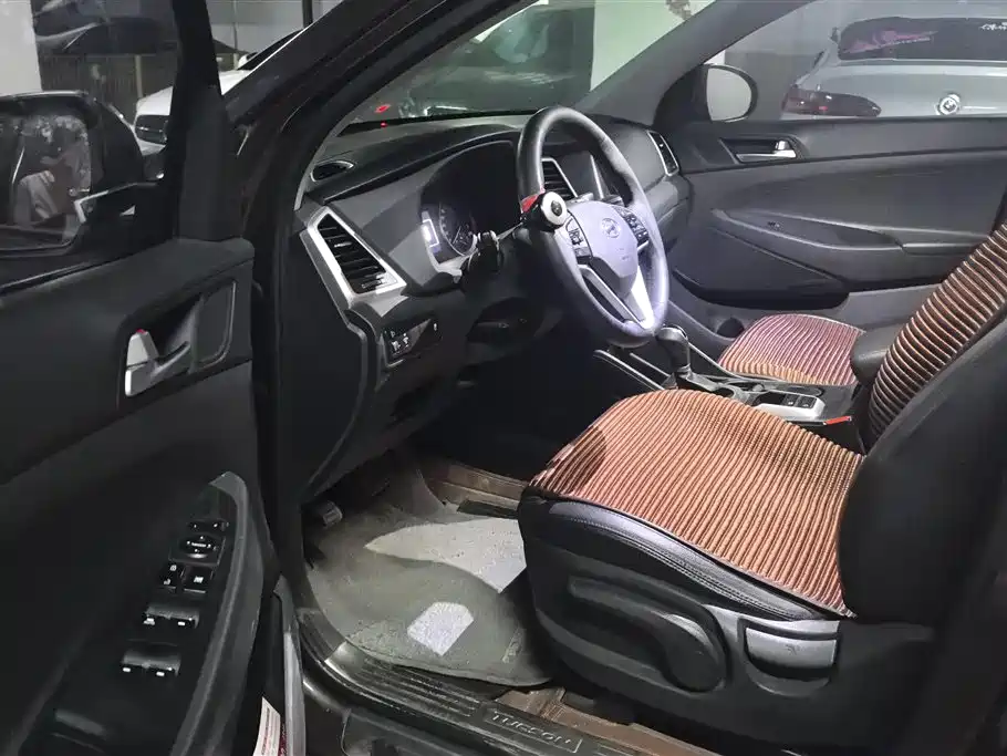 Hyundai Tucson 2015 1.6T Dual Clutch 2WD Smart фото 9