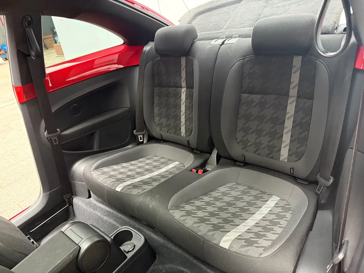 Volkswagen Beetle 2017 180TSI Style фото 11