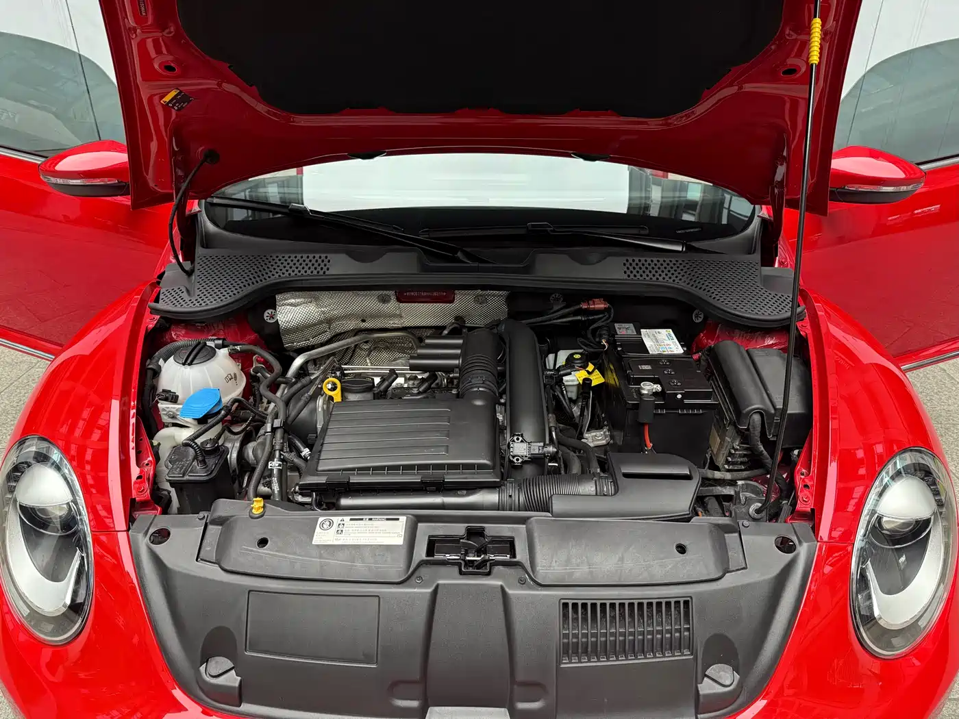 Volkswagen Beetle 2017 180TSI Style фото 14