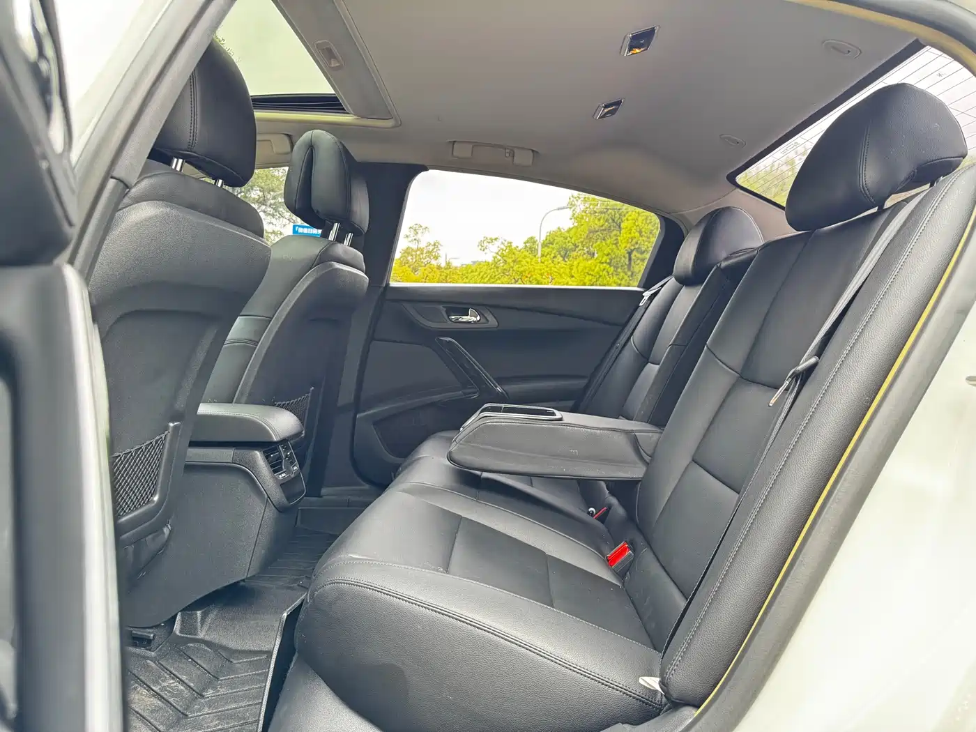 Peugeot 508 2015 1.6THP Auto Comfort Edition фото 8