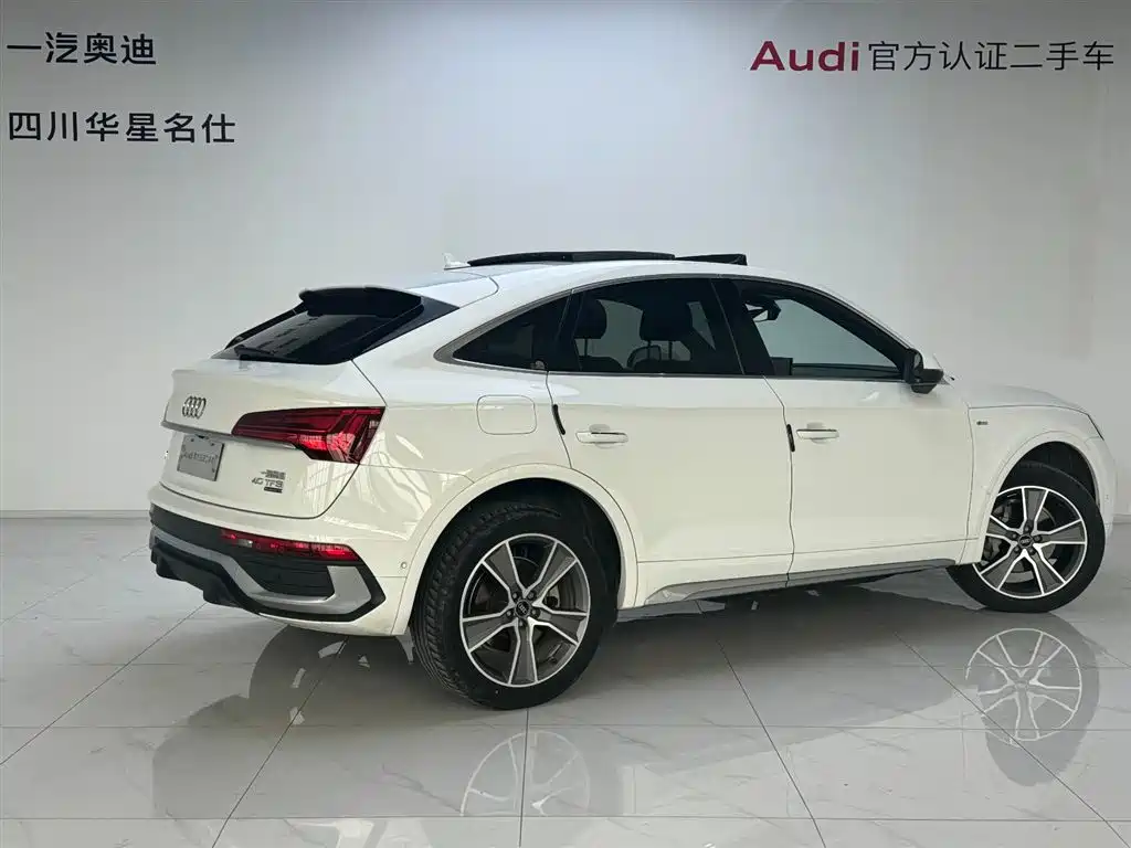 Audi Q5L Sportback 2022 40 TFSI Luxury фото 3