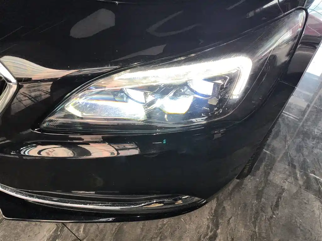 Buick LaCrosse 2018 Model 20T Elite Edition фото 18