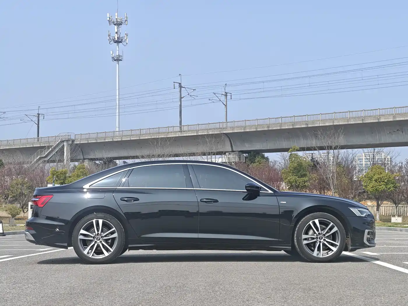 Audi A6L 2024 40 TFSI Luxury Dynamic фото 8