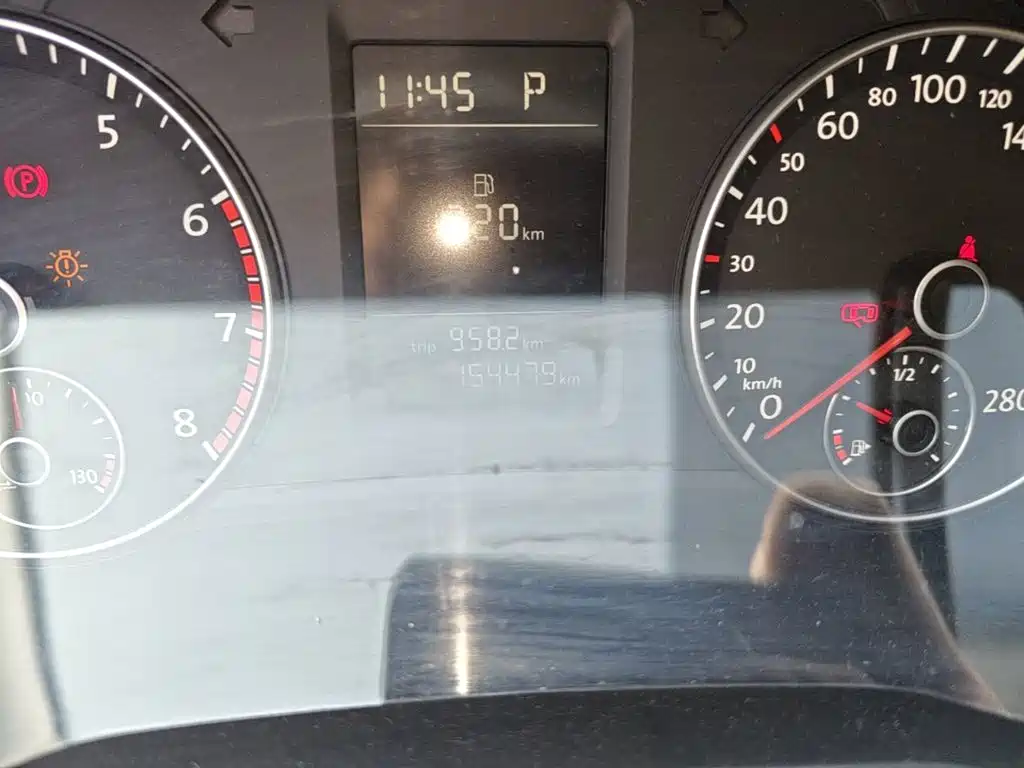 صورة 17 - Volkswagen Passat