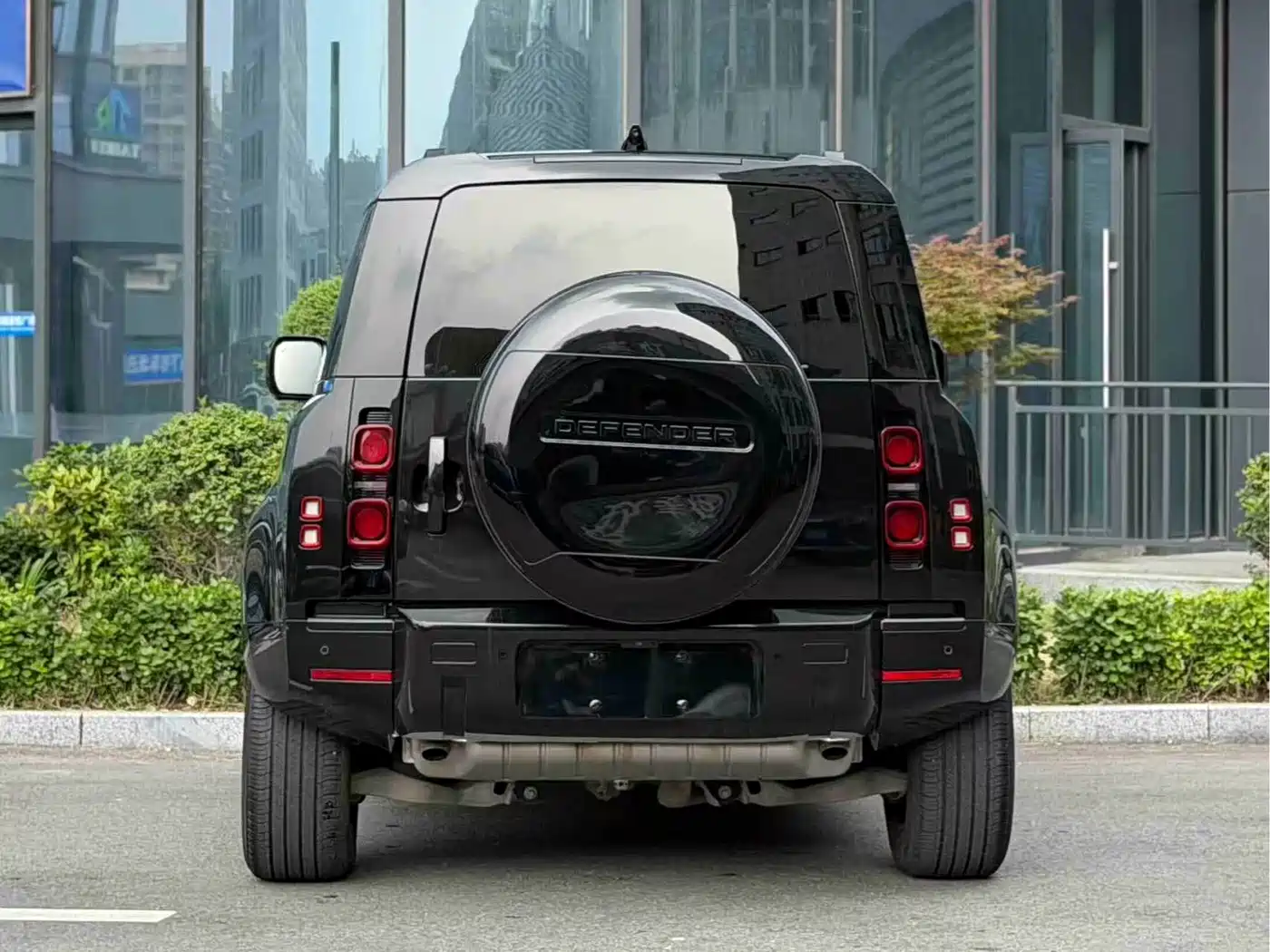 Фото 4 - Land Rover Defender