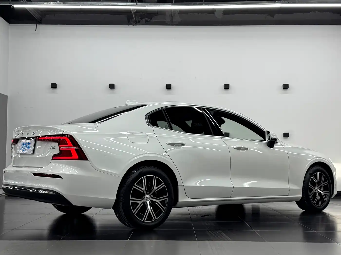 Фото 15 - Volvo S60