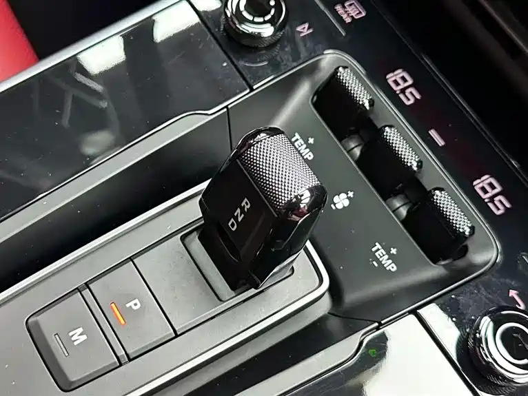 Porsche 911 2022 Turbo S 3.7T фото 15
