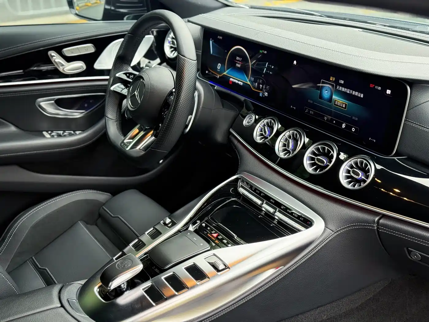 Photo 8 - Mercedes-Benz AMG GT