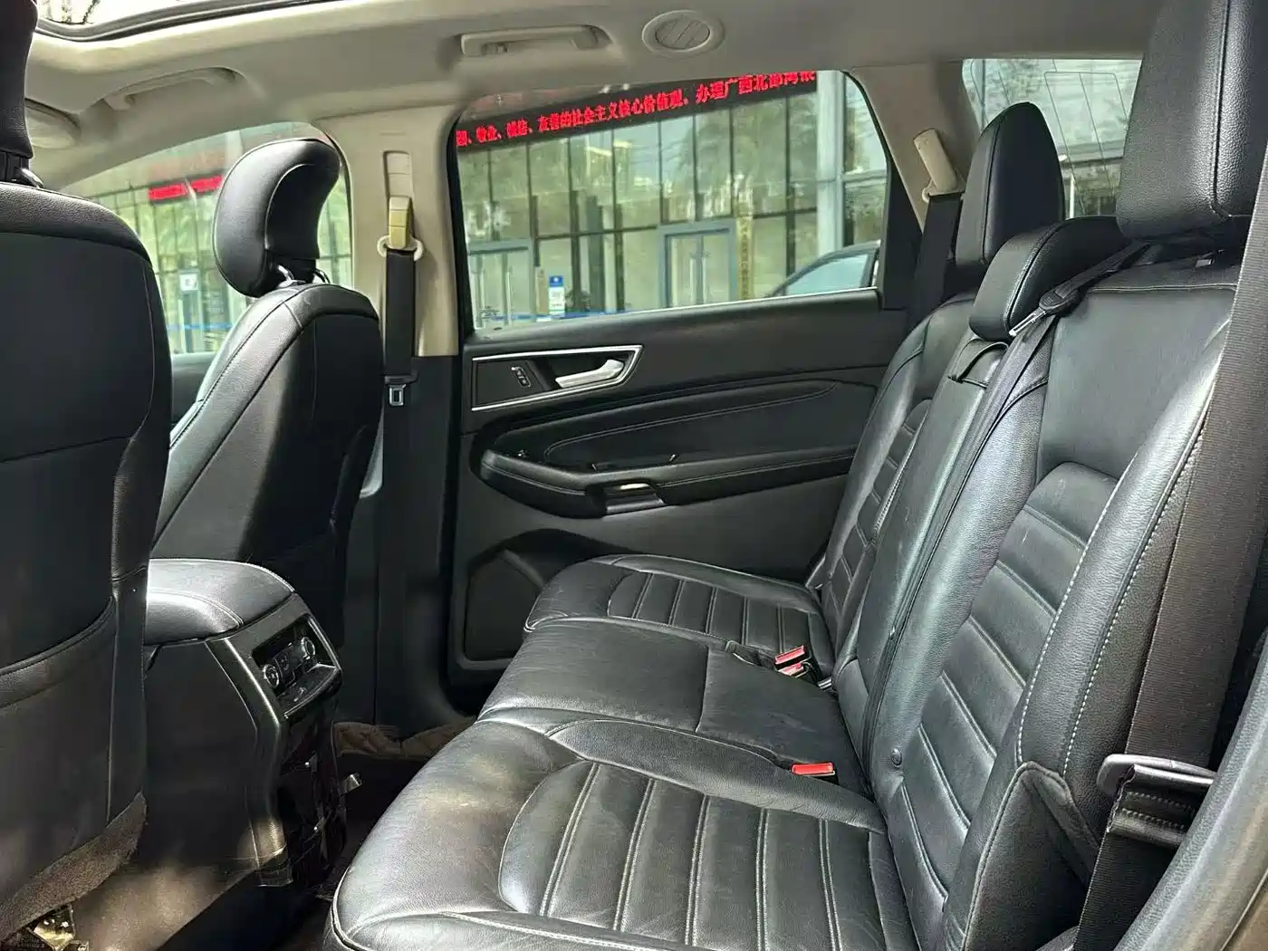 Фото 8 - Ford Edge