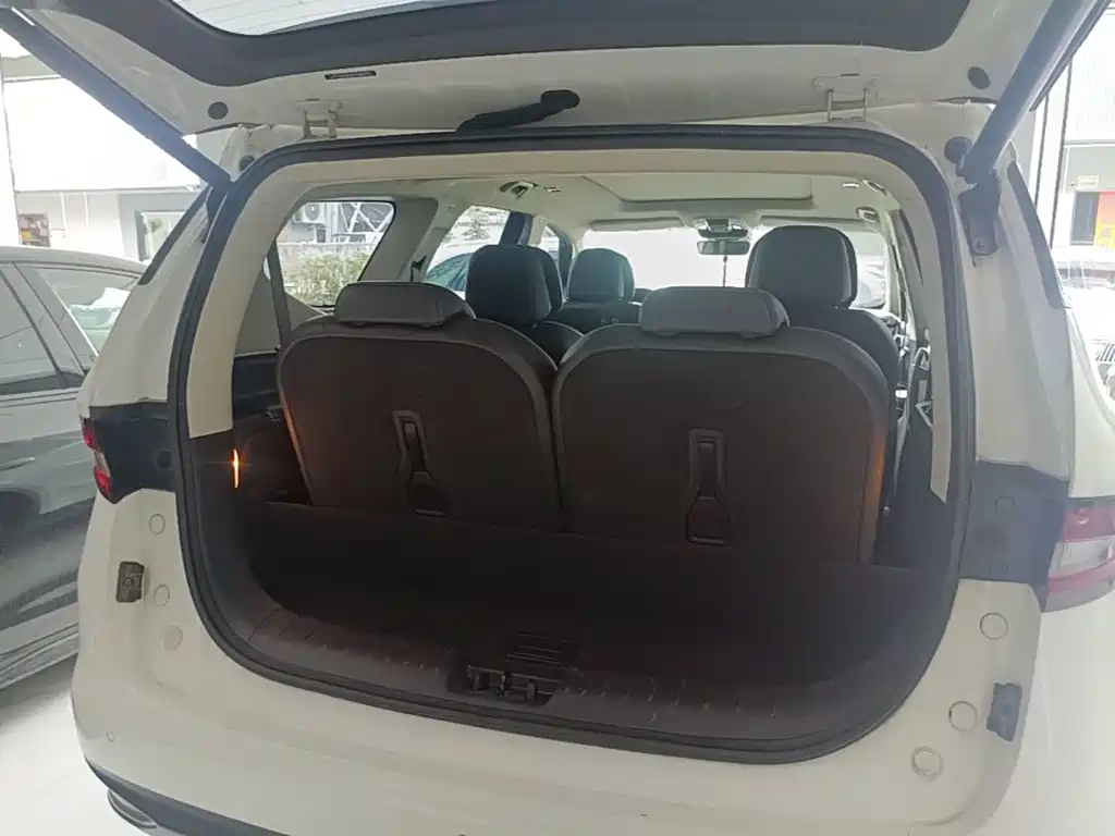 Geely Jiaji 2019 2019 1.5TD MHEV DCT Premium Edition