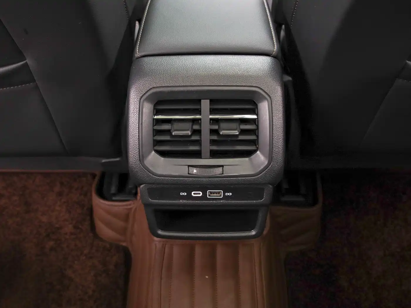 Volkswagen Tharu, миниатюра 16