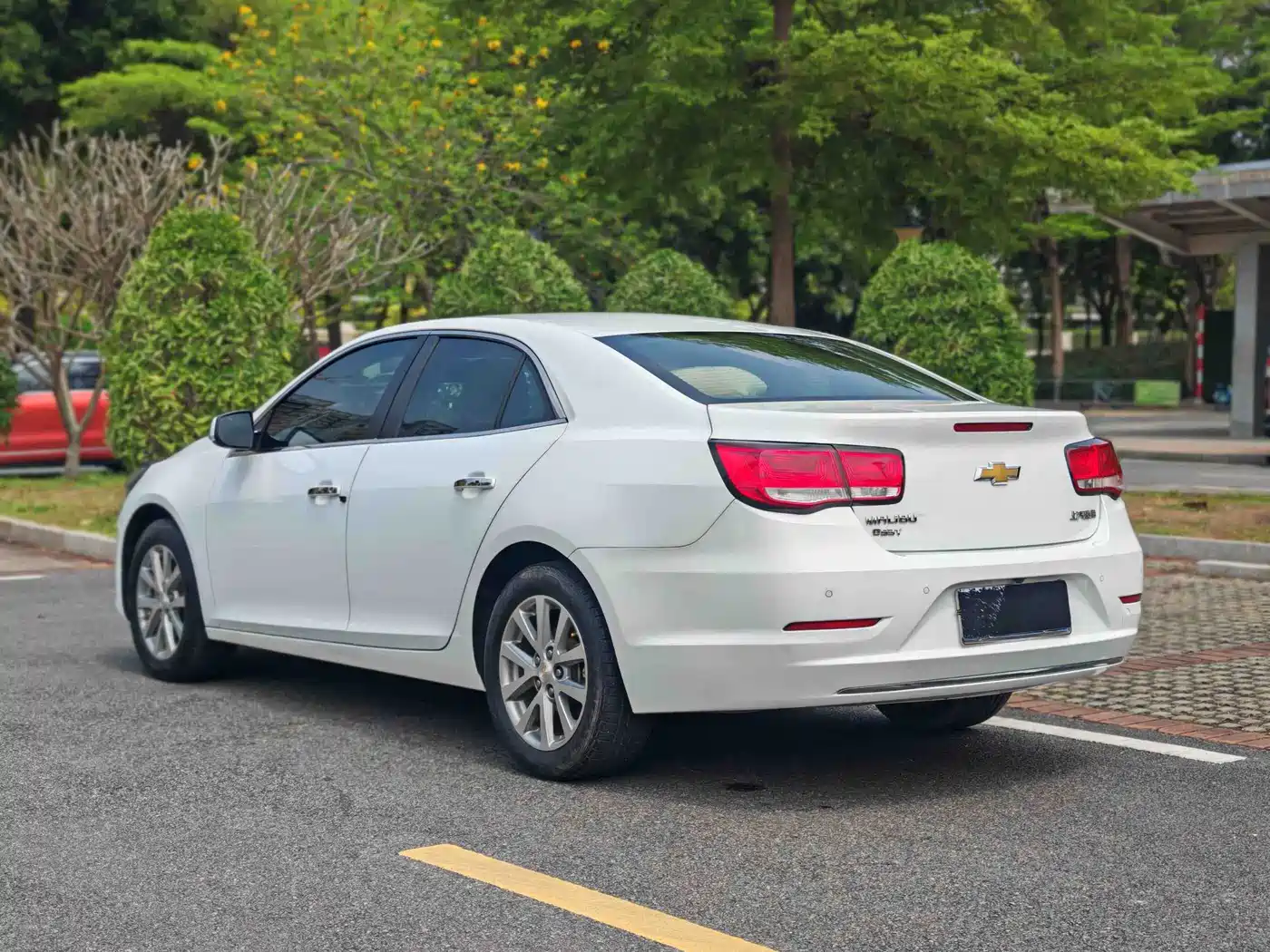 Chevrolet Malibu 2017 1.5T Automatic Luxury Edition фото 28