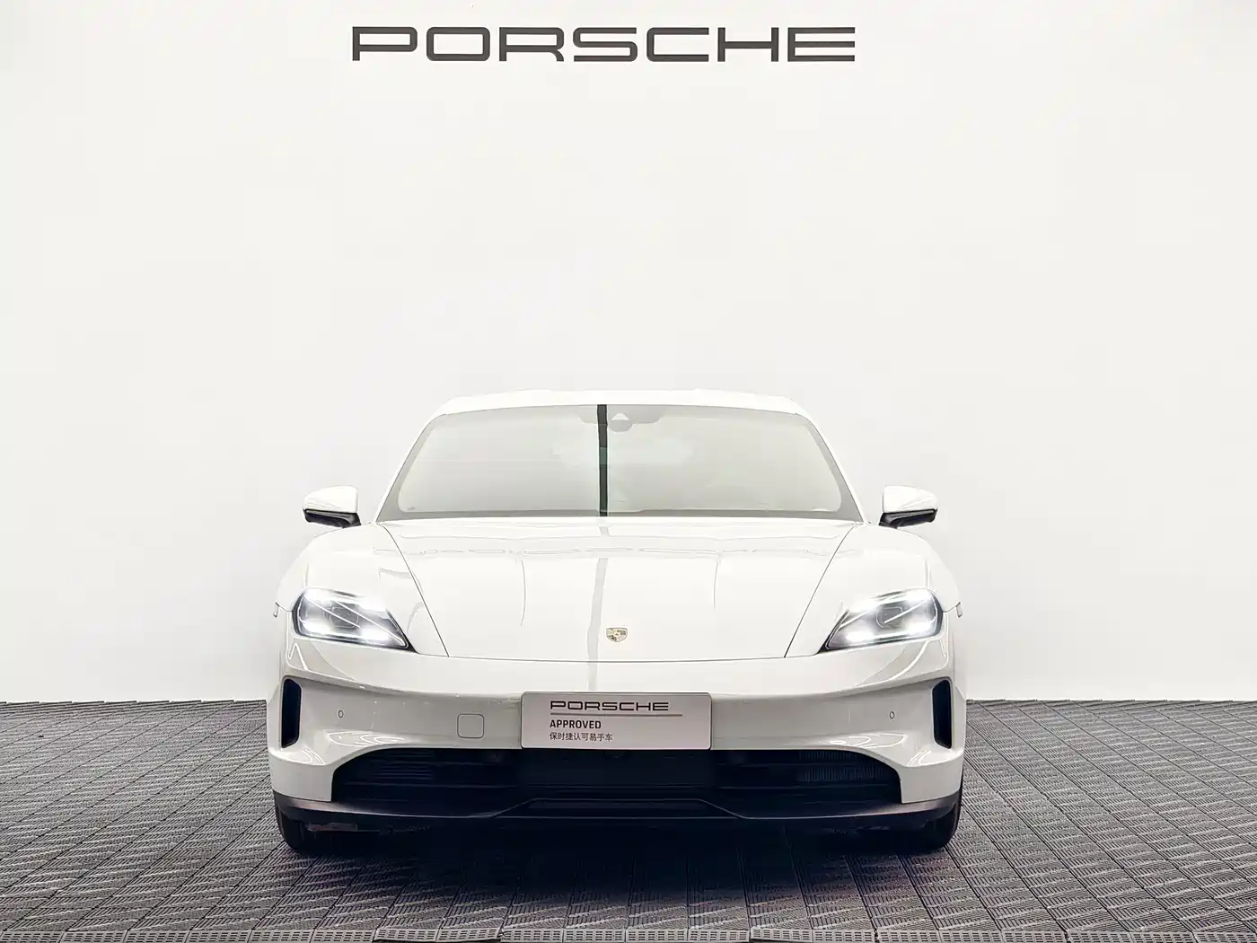 Porsche Taycan 2025