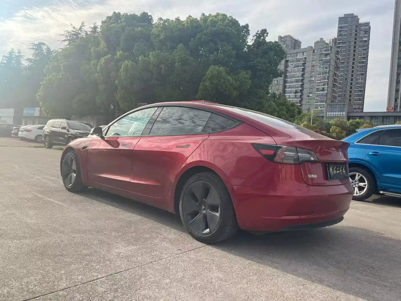 TESLA MODEL 3