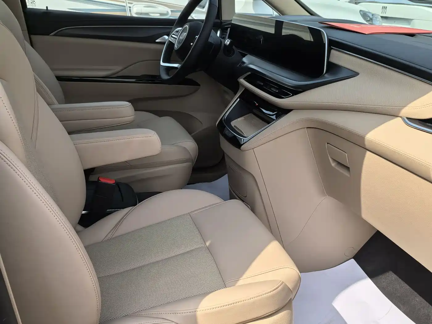 BUICK GL8 NEW ENERGY