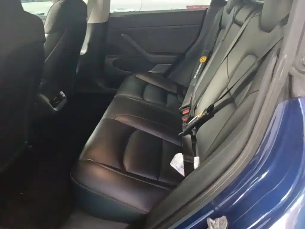 Фото 17 - Tesla Model 3