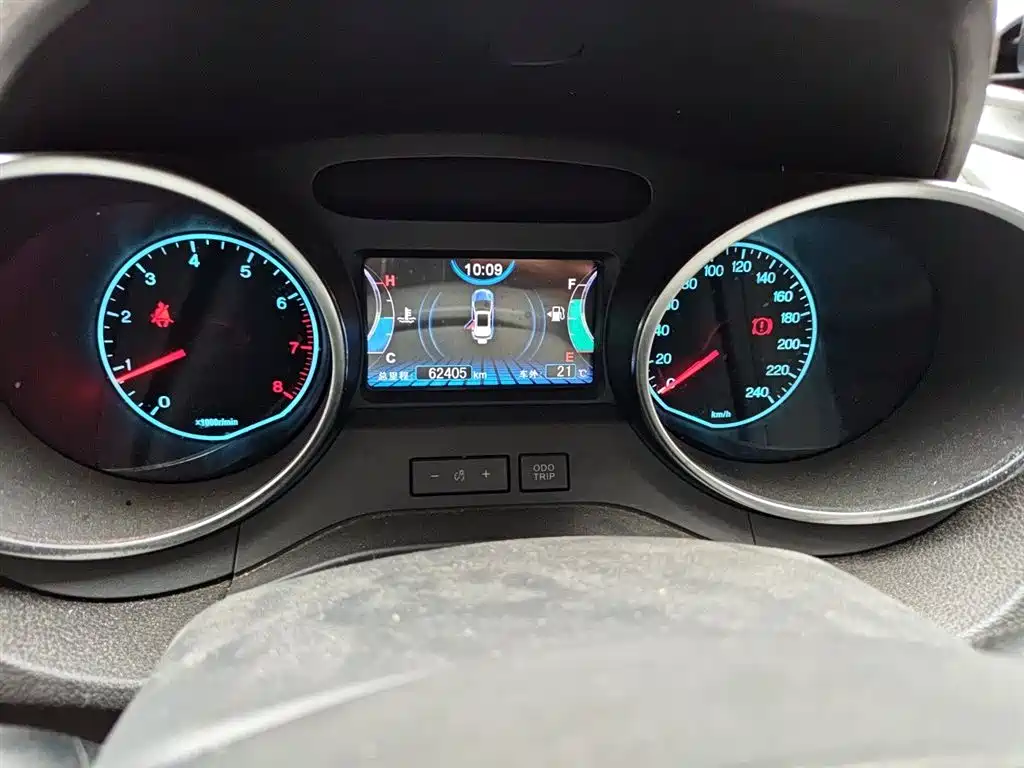 BYD Yuan 2017 1.5L Manual Cool Connect фото 5