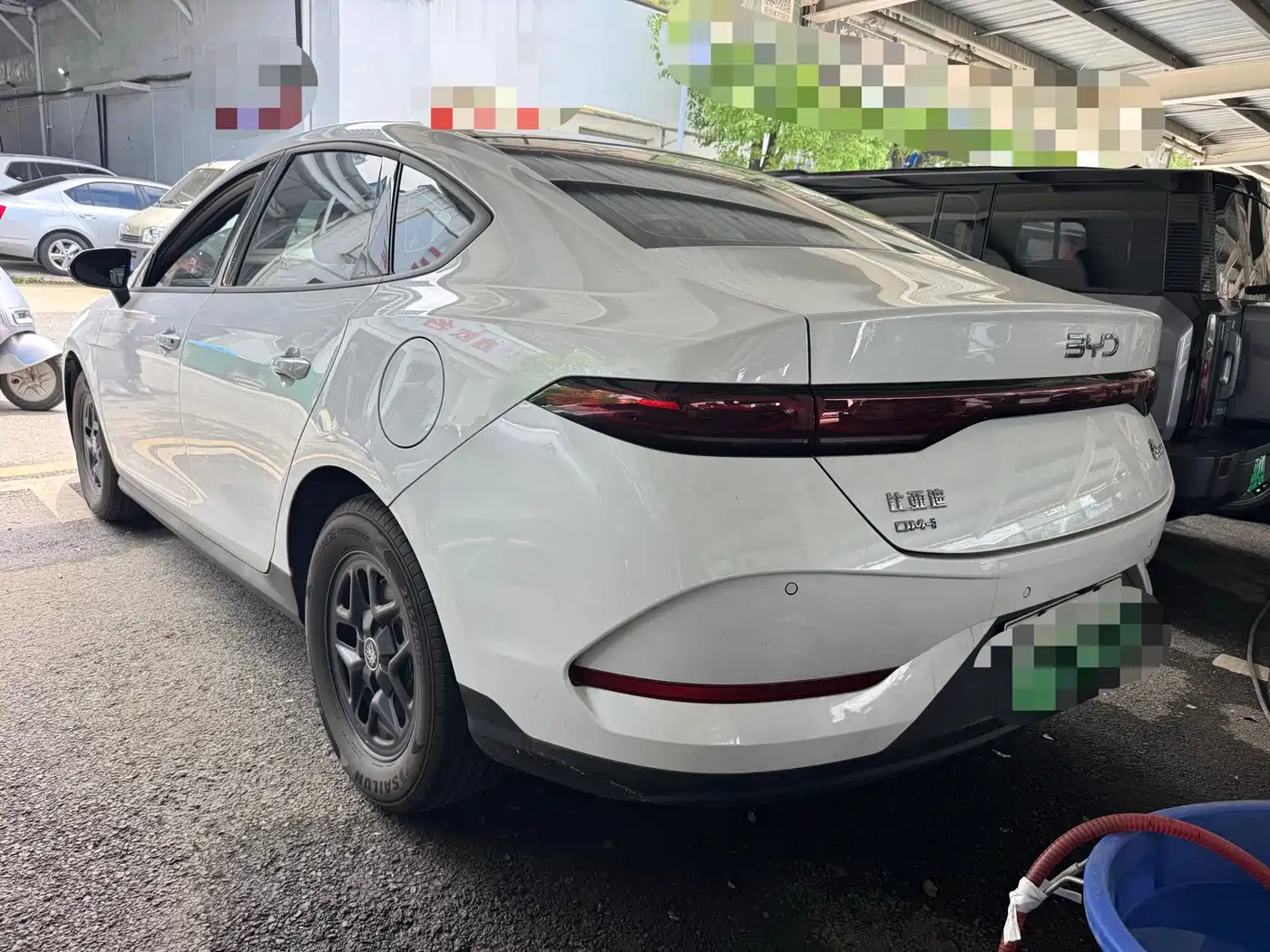 BYD Qin PLUS 2025 DM-i Smart Drive 55KM Leader фото 12