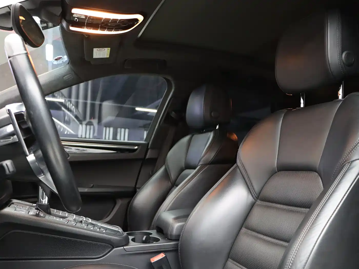Porsche Macan 2014 Macan Turbo 3.6T фото 19