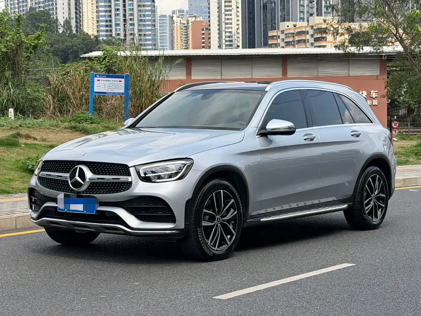 Mercedes-Benz GLC 2022 Facelift GLC 260 L 4MATIC Luxury Model
