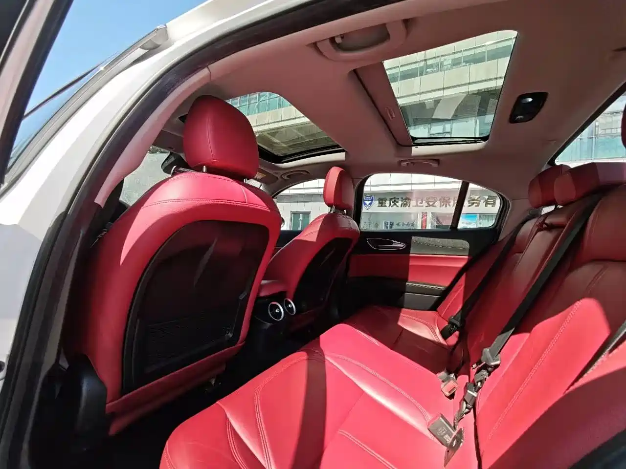 Alfa Romeo Giulia 2017 2017 2.0T 200HP Luxury Edition