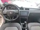 Фото 10 - Škoda Rapid