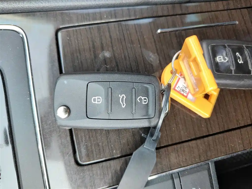 Volkswagen Passat 2015 1.8TSI DSG Ultimate Edition фото 9