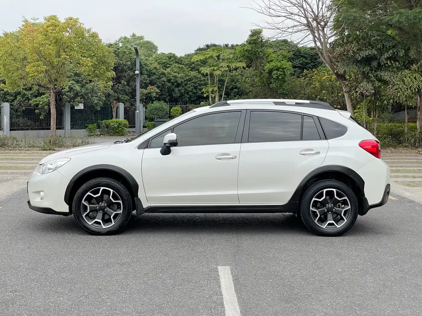 Subaru XV 2012 2.0i Elite Edition фото 9