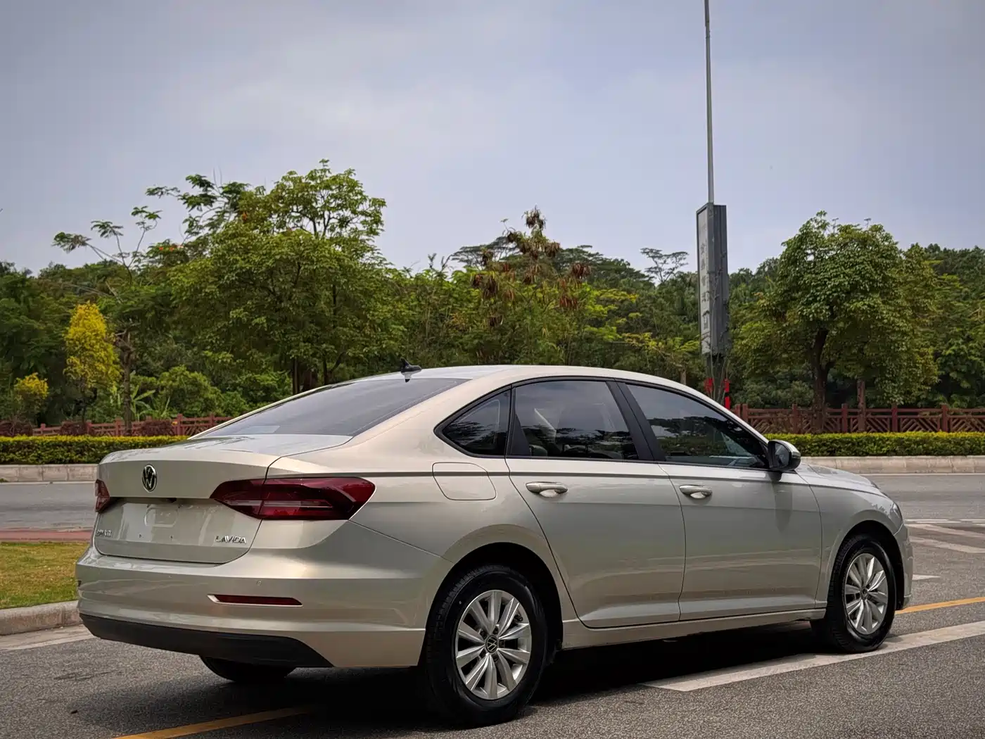 Volkswagen Lavida 2021 1.5L Automatic Trend Edition фото 21