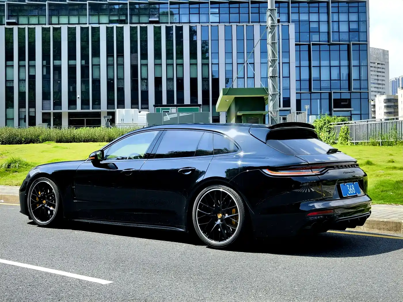 Porsche Panamera 2017 Panamera 4S Sport Turismo 2.9T фото 15