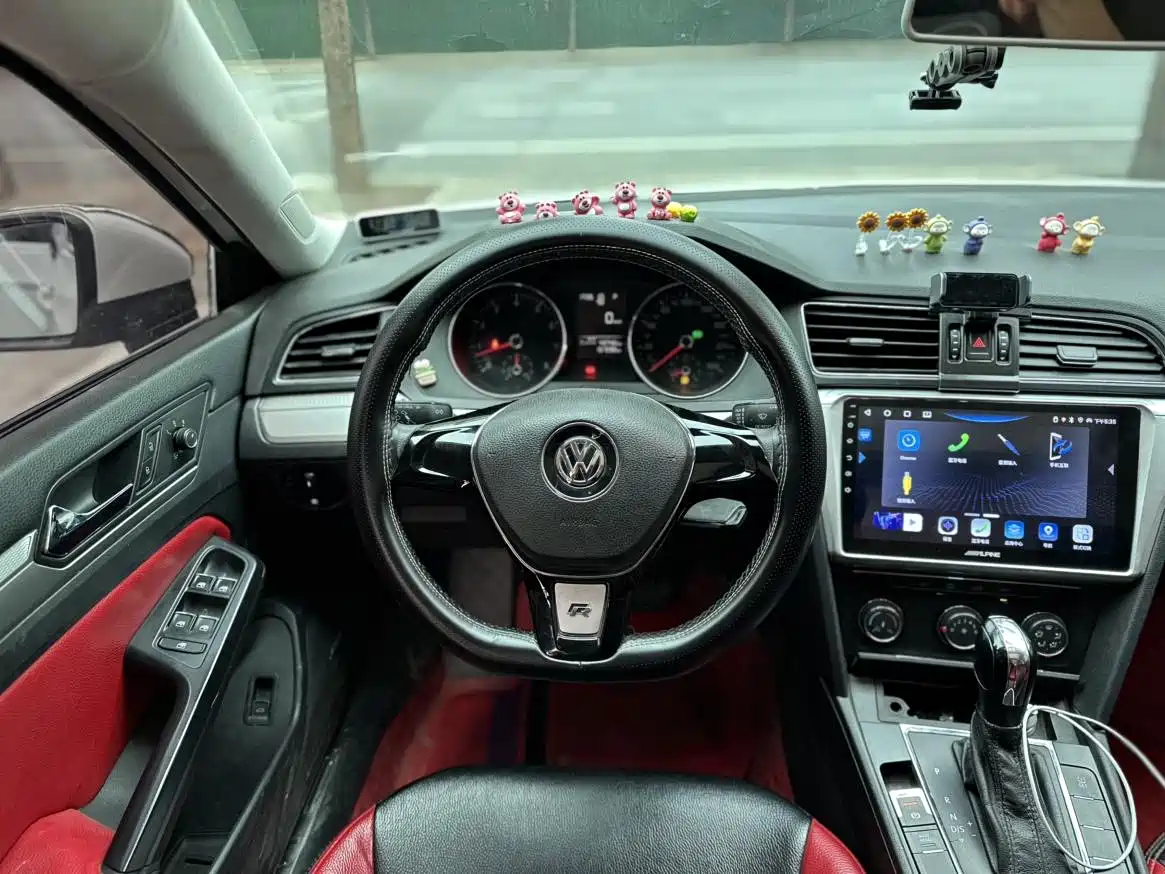 Volkswagen Lamando 2015 230TSI DSG Style фото 3