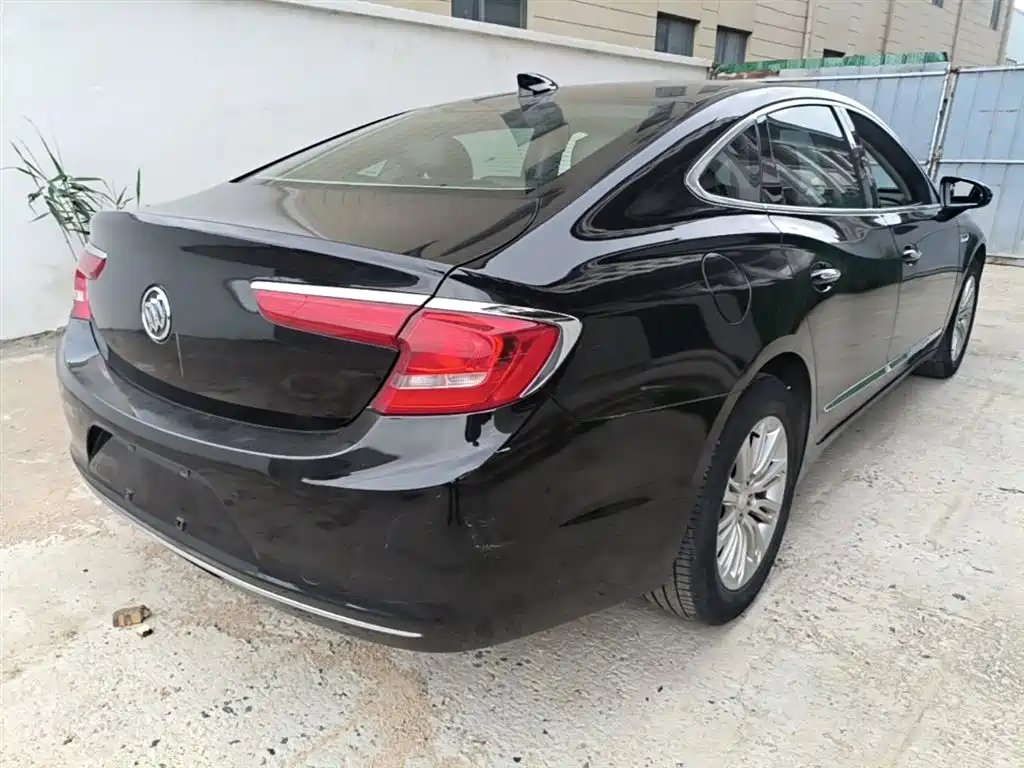 Buick LaCrosse 2018 Model 20T Elite Edition фото 8