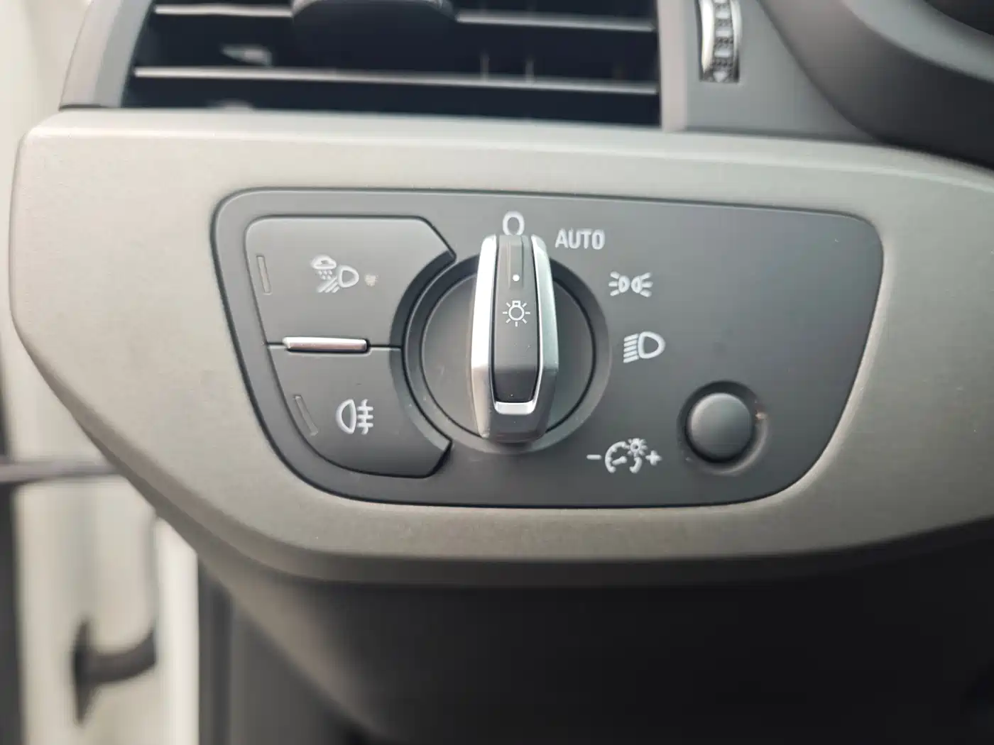 Audi A4L 2019 40 TFSI Progressive (China VI) фото 17