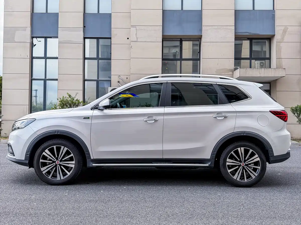 ROEWE RX5 NEW ENERGY