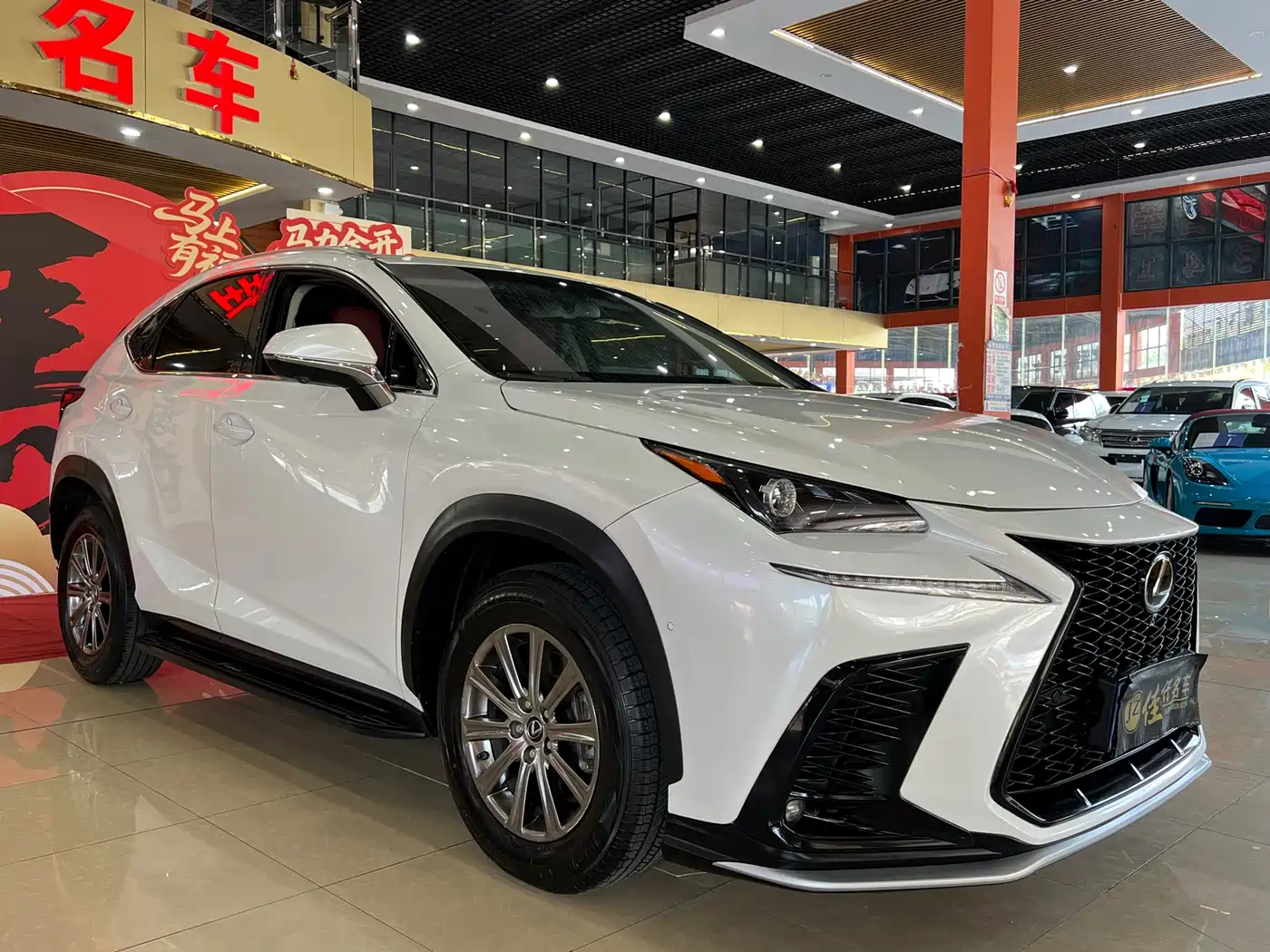 Lexus NX 2018 Model 300 FWD Fengxing Edition фото 3