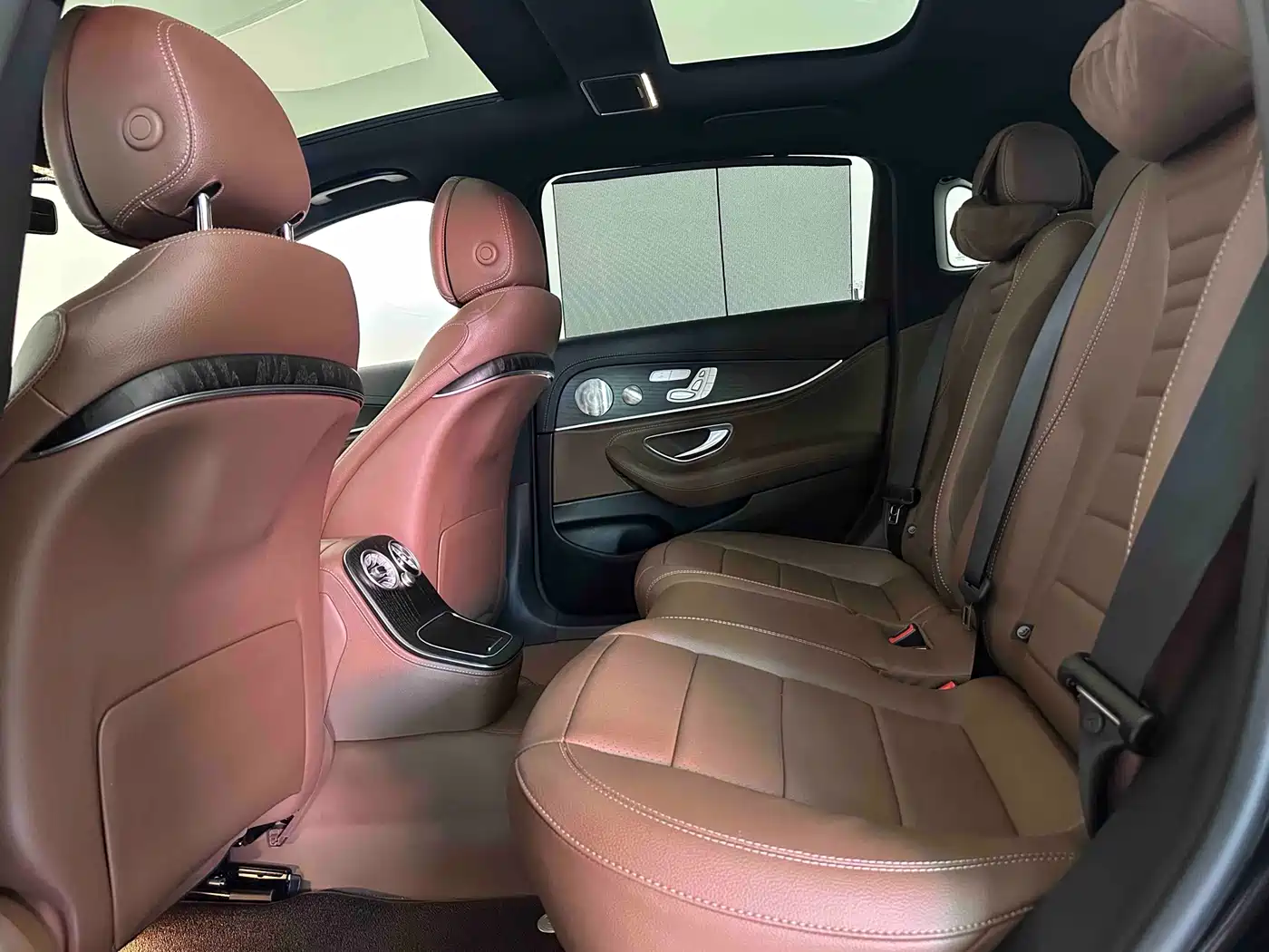 Mercedes-Benz E-Class 2023 E 300 L Sport Luxury фото 7