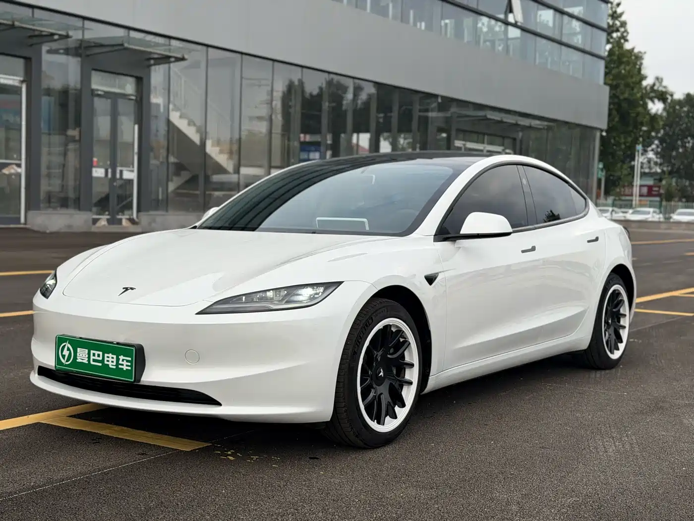 Tesla Model 3 2023