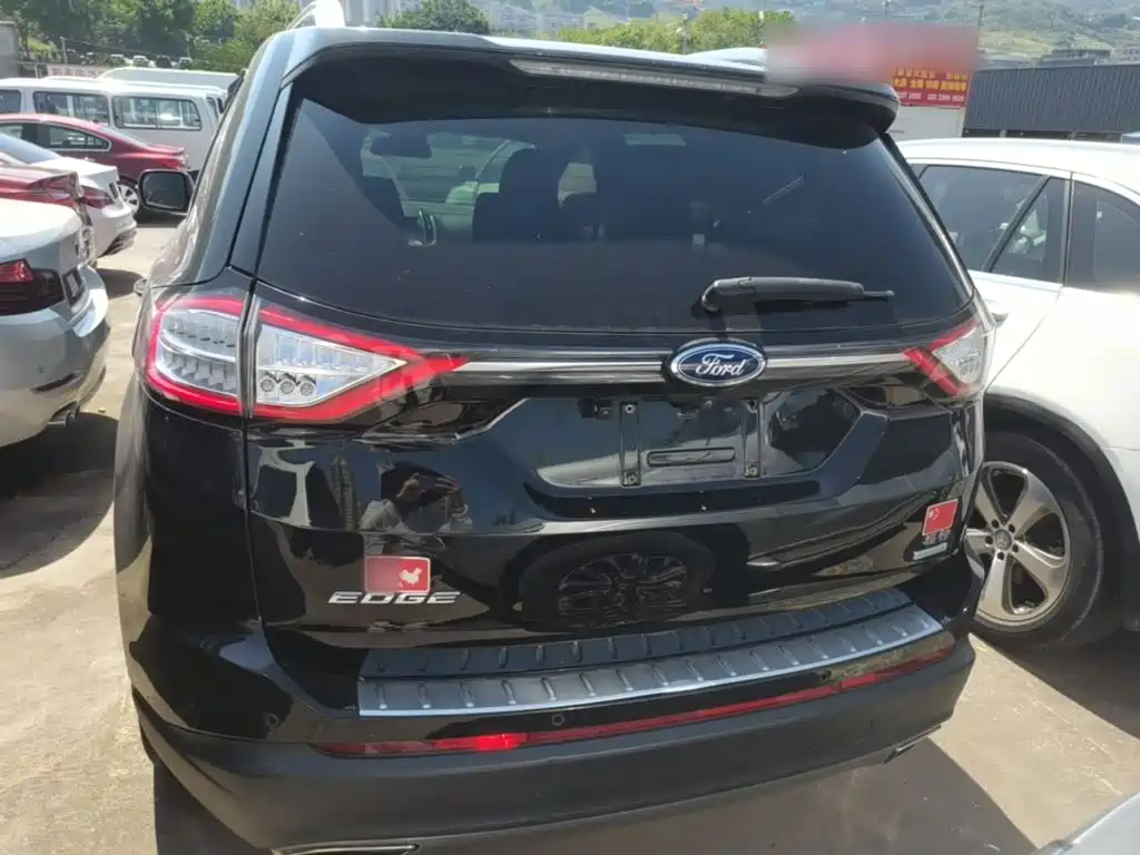 Фото 6 - Ford Edge